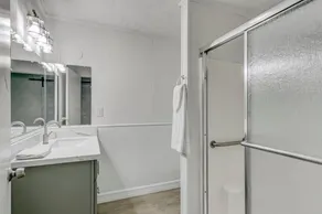 Your Bridge City Bliss Awaits in this 3 Bdrm Gem! - Image 2