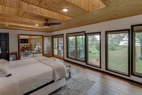 Sunroom-Game room- Family Room- Kayaks, Games, Water Toys, Beach & Dock! - Image 3