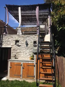 House with terrace and garden. - Image 5