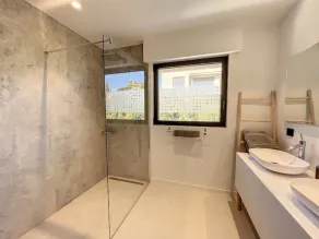 Luxurious new villa 10 min from town center, beach and port - Image 3