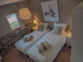The Hunting Lodge - Image 5