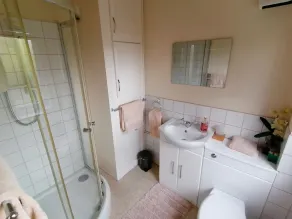 Comfortable and spacious apartment near Bakewell in the Peak District. - Image 3