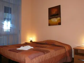 Airport Pisa Rooms - Image 3