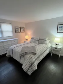 Avalon BEACH BLOCK 2 Bedroom Condo with POOL East Unit / Sleeps 4 - Image 5