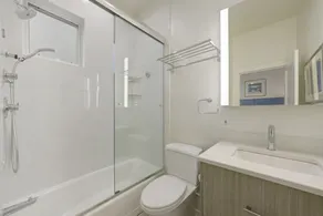 2BD, 2 Kings, Renovated Home in Prime Seaside Location, 2 Adult Bikes! - Image 4