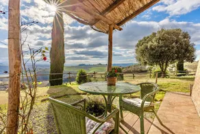 Traditional Tuscan farmhouse with 360° view near Montalcino and Siena - Image 4