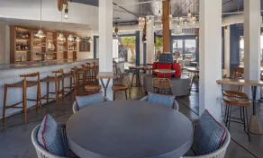 2 Connecting Suites at a 4⭐️ Hotel - Image 3