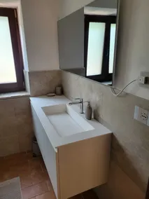 Beautifully renovated, modern, 1 bedroom apartment with swimming pool - Image 5