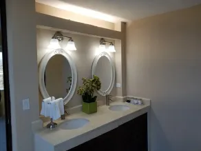 Beautiful  Beach FRONT CONDOMINIUM with the most amazing views of the ocean - Image 2