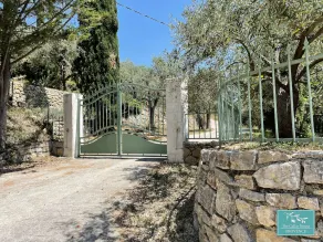 Smukt stenhus i olivenlund, skønt poolområde og have med panoramaudsigt - Image 3