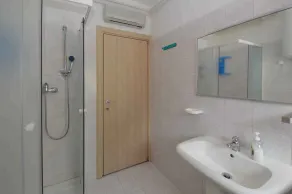Holiday apartment with barbecue - Image 3