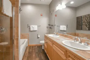 Dies ist eine der luxuriösesten Eigenschaften des Keystone. Wenn Sie das Gefühl haben, dass Sie das Beste w��hrend Ihres Urlaubs verdienen, ist dieses Anwesen der richtige Ort für Sie! Ski in-Ski out, beheizter Innen-Außenpool, Whirlpool, abgelegen! - Image 4