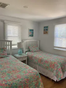 Oceanside, Oversized Cape-Rent Sunday to Sunday in beautiful Brant Beach - Image 3