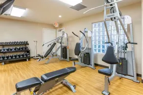 1 SCHLAFZIMMER WOHNUNG SCHLÄFT 4 GOLFEN/FAHRRAD/RAFTING/WANDERN/POOLS/SPA IN DER NÄHE VOM STADTZENTRUM - Image 4