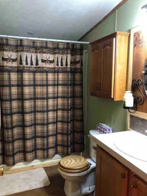 Cozy, peaceful \"camp\" in Hollywood Hills, just north of the town of Old Forge - Image 3