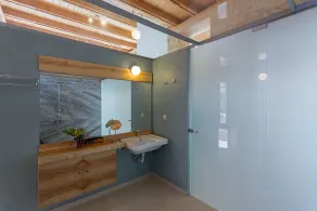Élégante villa de 4 chambres très proche de la mer avec une vue imprenable sur la mer - Image 4