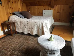 Vermont life at Hill Top Gardens - Image 3