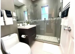 Private Pool Miami Escape  Near Wynwood & Beach 🏝️ Central Location - Image 2