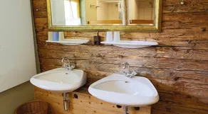 Zillertal ski and hiking hut - Image 5