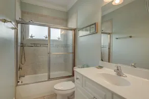 Belle location de vacances en famille, 2 suites parentales, pouvant accueillir jusqu'à 15 personnes. - Image 4