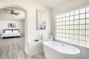 Luxury 5BR\\4BA House with Pool & Spa close to Vegas Strip - Image 2