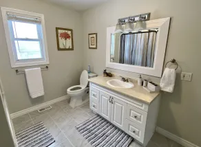 The House on the Coast of Bayfield - Cozy Retreat - Image 4