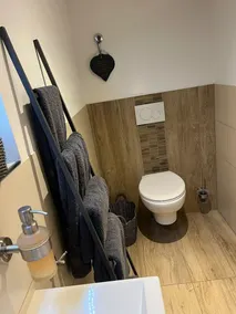 Nuevo y hermoso apartamento con jardín privado en el patio - Image 3