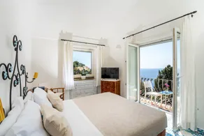Capri Center with amazing view - Image 3