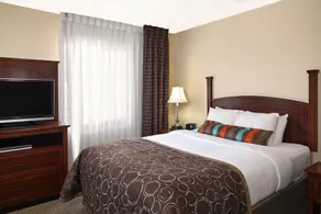 1 Bedroom | Indoor Pool + Free Breakfast - Image 3