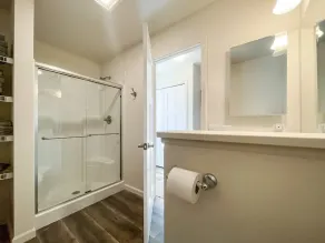 Newly Built Lake Front Home - Image 4