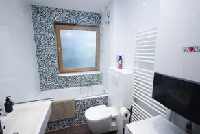 2 room apartment right in Stuttgart city 6 people - Image 4