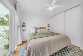 Colorful & Comfy Gem Close to Beach - Yard - Pkg - Image 3