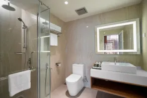 M Palace Hotel - Image 3