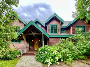 Camp Saranac: Gorgeous & grand lake home w mountain views, water sports, hiking - Image 4