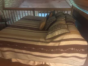 Located at the foothills of the Hocking Hills - Image 5