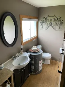 Pinot Noir cottage on the lake - Image 3