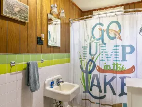 Hooked on a Feeling- 2Br Lake Cabin, 2BR Lake Cabin - Image 2