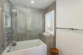 Luxury Living at the Beach - Image 3