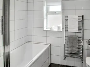 3 bedroom accommodation in Alnwick - Image 3
