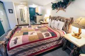 Personal Hot Tub, River Views, Great Price! - Image 5