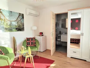 Neusiedlersee Tinyhouses/Glamping Dome mit Klima und Terrasse - Image 4