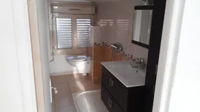 House with 1 bedroom, 1 veranda and a garage near the circuit of 24 hours - Image 2