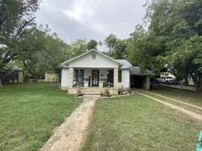 11th St. Casa Blanca Downtown Bandera, TX  - Image 5