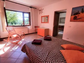 Bella casa con vista mozzafiato, ampio giardino e piscina privata - Image 5