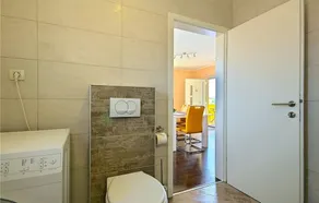 Hermoso apartamento de 2 dormitorios en. - Image 4
