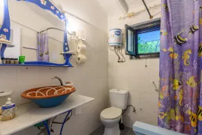 The Blue House Seaside Retreat - Fully equipped - Image 2