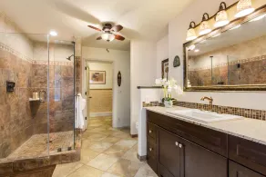 Maison familiale spacieuse ~ Superbes vues panoramiques sur l'océan et piscine privée chauffée! - Image 3