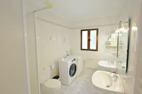 Villa con terrazza, barbecue e giardino | Vista sulla città - Image 2