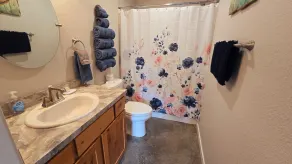 Bed & Breakfast Nook ❤ Fenced Yard ❤ Hot Tub ❤ Heated Floors ❤ Pet Friendly - Image 5