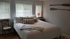 New Remodel! Lakeside Condo w/ Pool, Kayaks, Bikes - Image 3